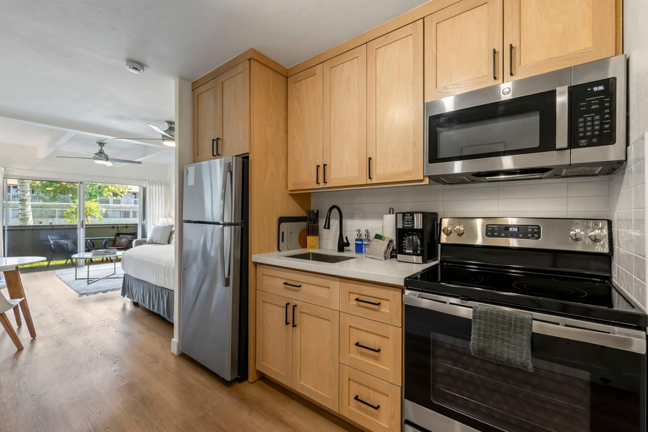Condo in Kihei · ★4.75 · Studio · 2 beds · 1 private bath - Image 17