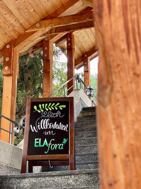 ELAfora Event House for Visions & Connections