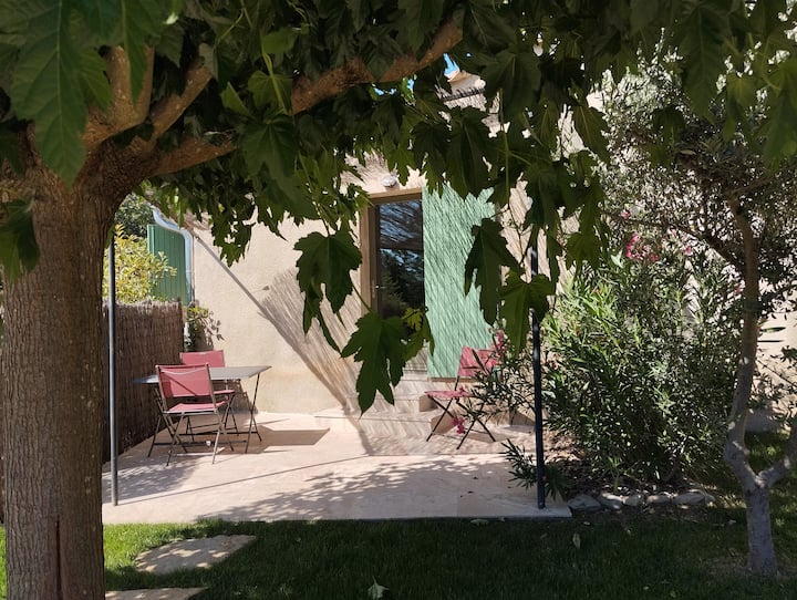 Joli Studio - Cucuron