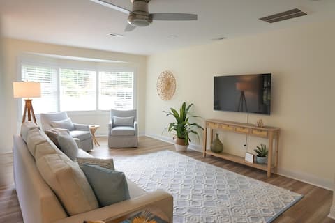 Popular Airbnb listing: Coastal Charmer-Beach House in Morehead City