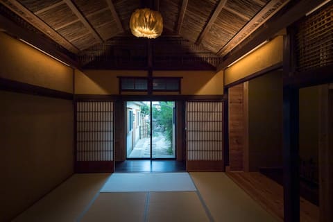 Private [126m2] Natural materials /art/wooden bath
