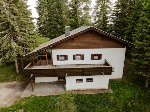 Lima Alpine Lodges - Almhaus Petra