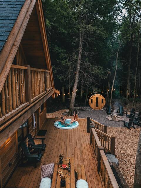 Kabin Bjorn | Wild Kabin | Hot tub & Sauna