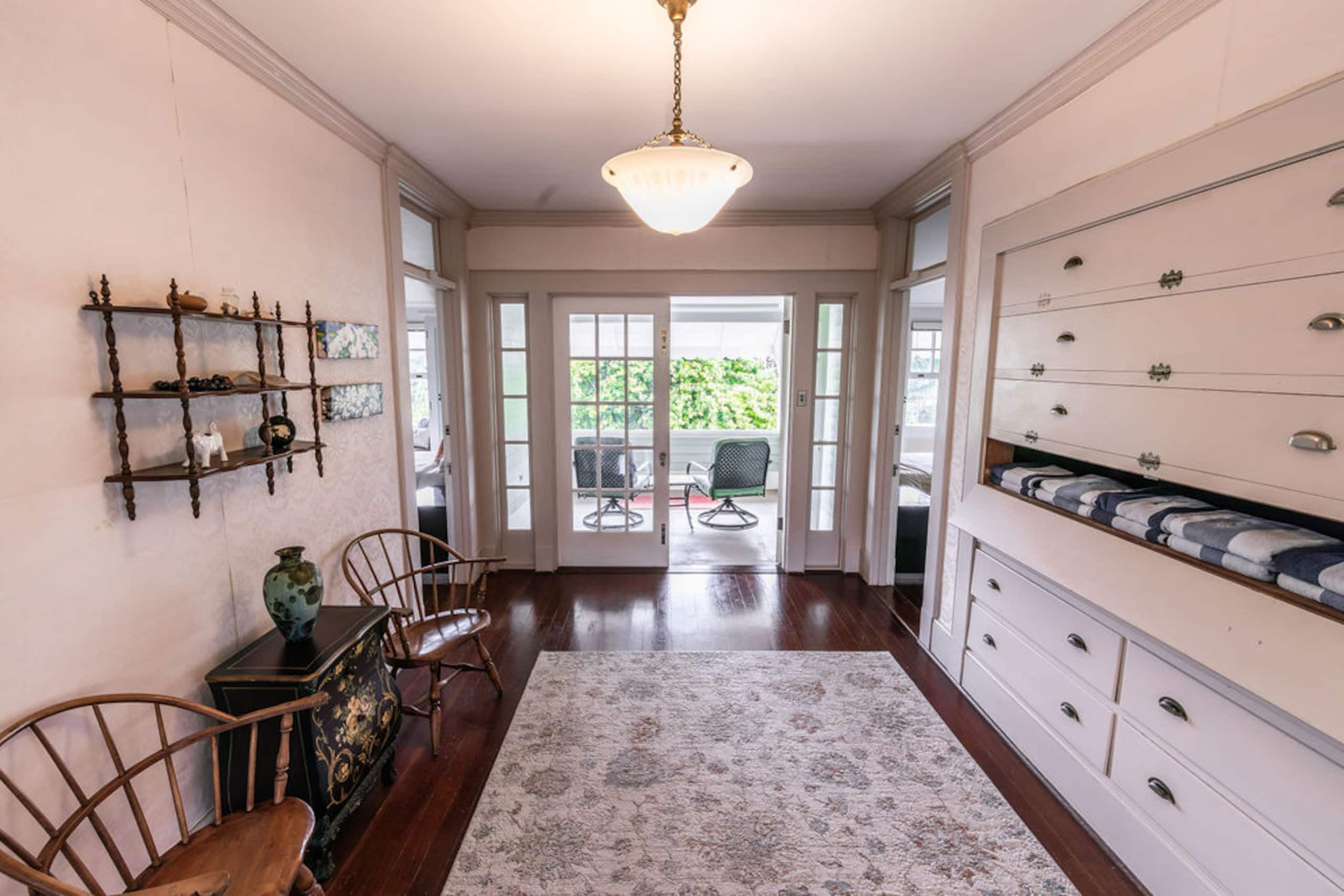 Home in Hilo · ★4.73 · 4 bedrooms · 4 beds · 6.5 private baths - Image 8