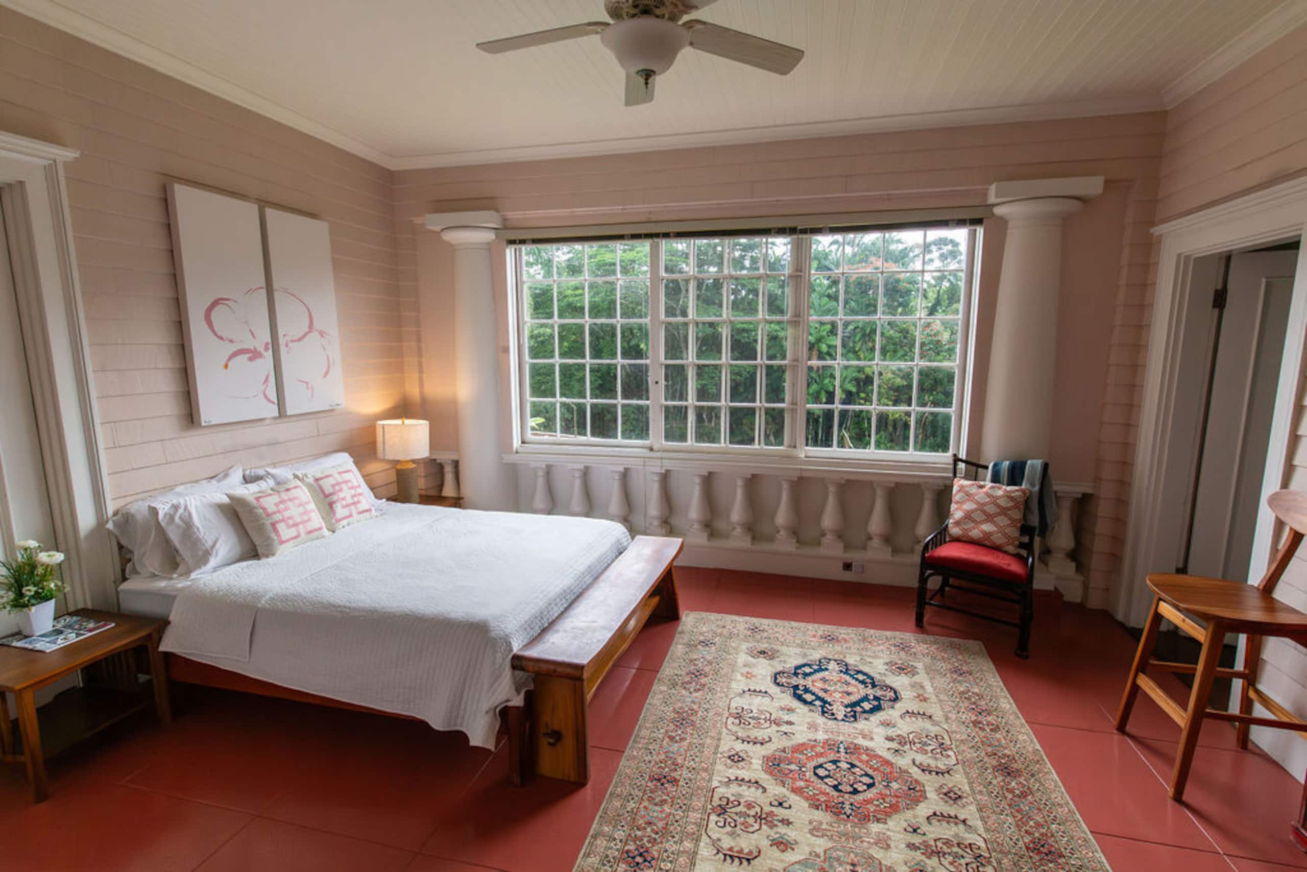 Home in Hilo · ★4.73 · 4 bedrooms · 4 beds · 6.5 private baths - Image 11