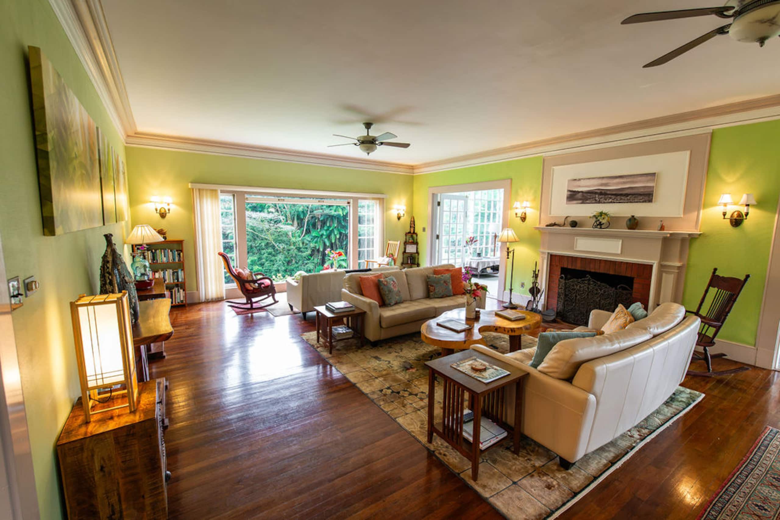 Home in Hilo · ★4.73 · 4 bedrooms · 4 beds · 6.5 private baths - Image 1