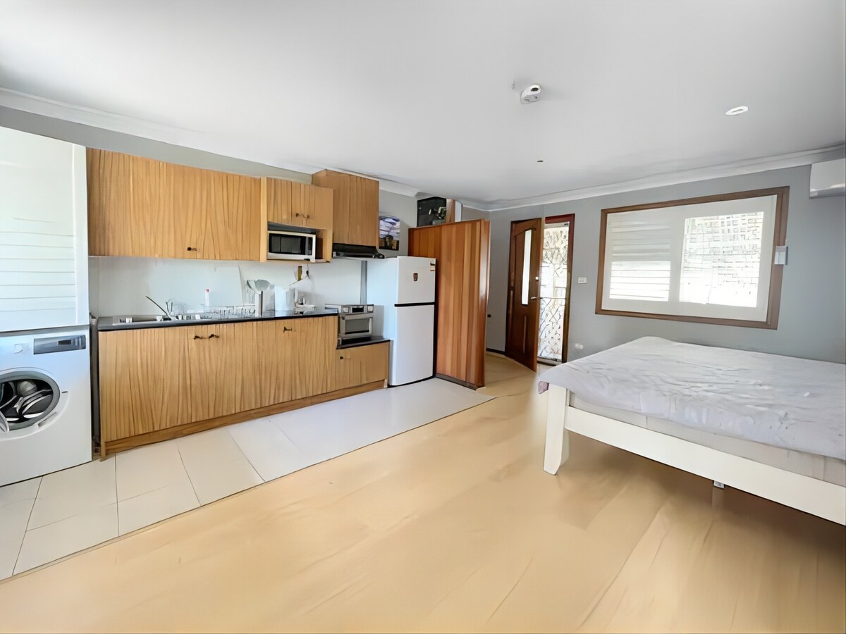 Private Hillside Suite