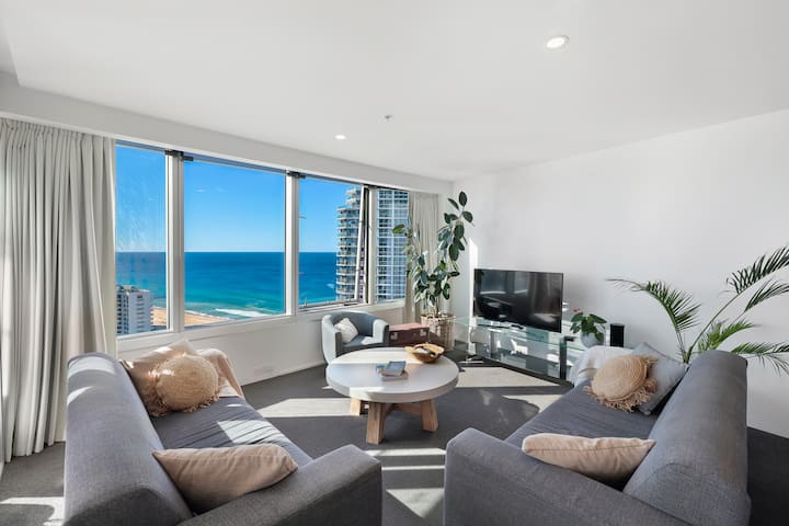 Ocean Views • Tallest Tower • Pvt Apt • Pool - Surfers Paradise