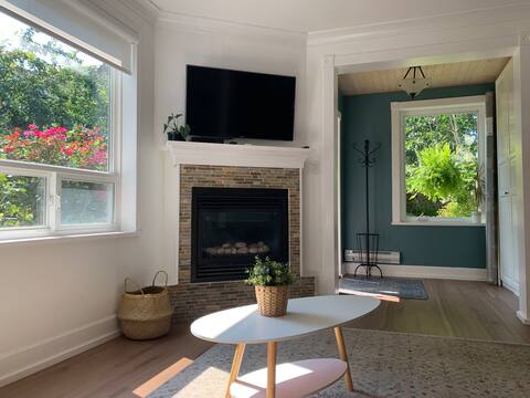 Successful Airbnb property: Bright garden suite in Ladner in Delta