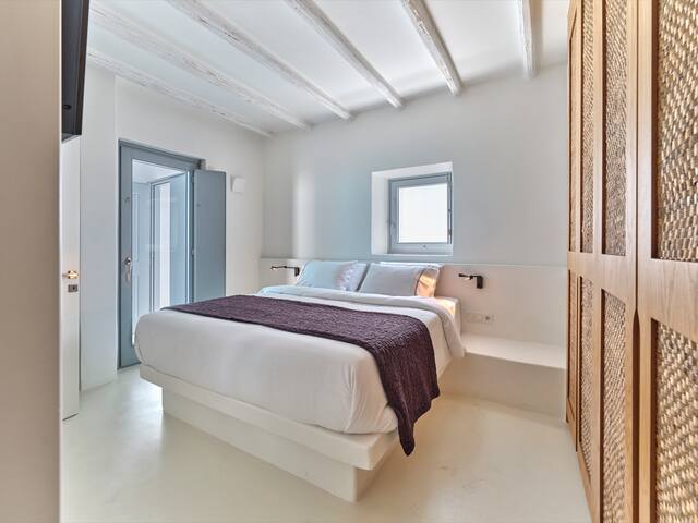 Ekos Unique Cycladic Home – Private Pool gallery image 5