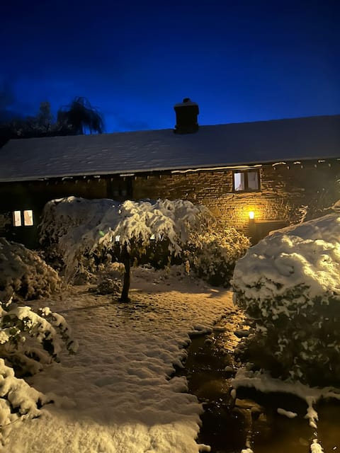 Charming Rustic Farmhouse & Barn