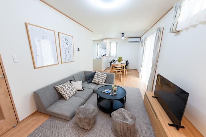 Entire House w/ Parking | 15 Guests, 9 min Asakusa