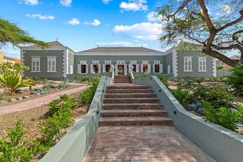 NEW! Heritage estate Kranshi, downtown Willemstad