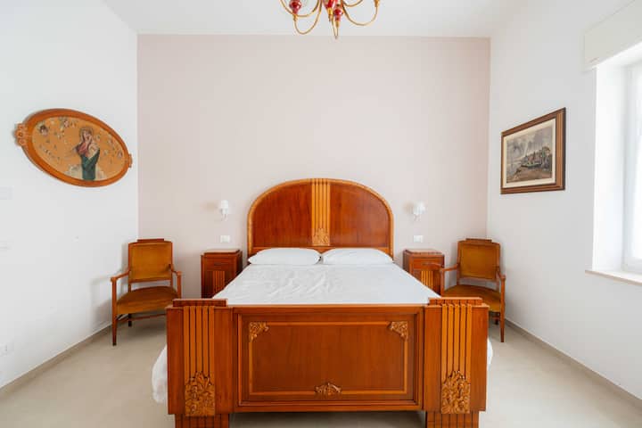 საძინებელი 1