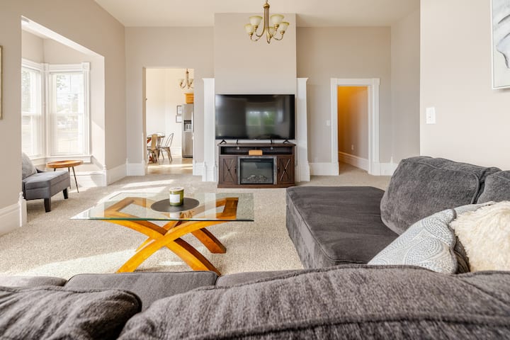 Historic Condo | Gateway To Olympic National Park - Port Angeles, Washington