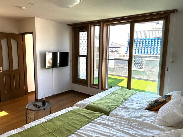 【ロングステイ】JR駒込駅まで徒歩9分／103平米／ステンドグラス／戸建て／3LDK／7beds gallery image 5