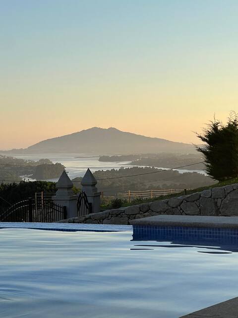 Oliveiral Countryside Villa w/ River View