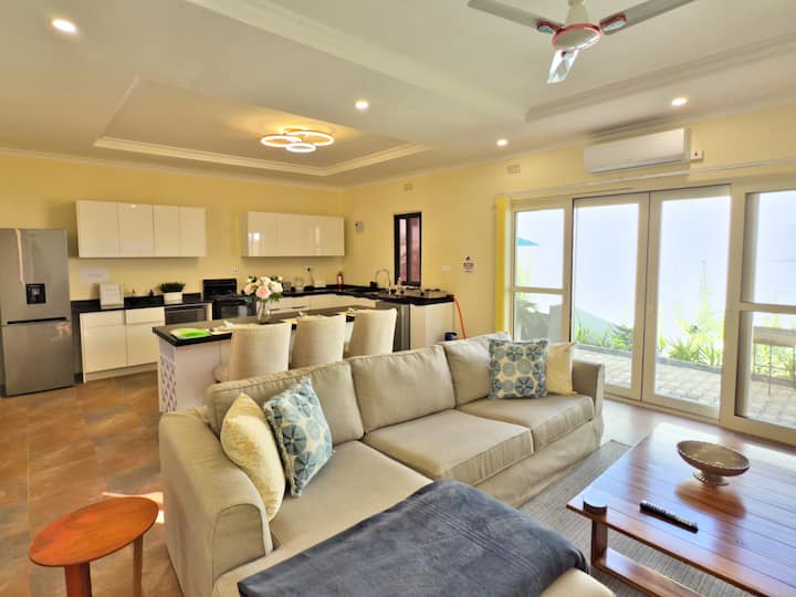 F6 - Power Backup, Great Wi-fi, Heated Pool, Gym! - Zambia
