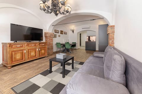 Popular Airbnb listing: Aroma Apartment IX. with shared terrace in Četrtna Skupnost Vič