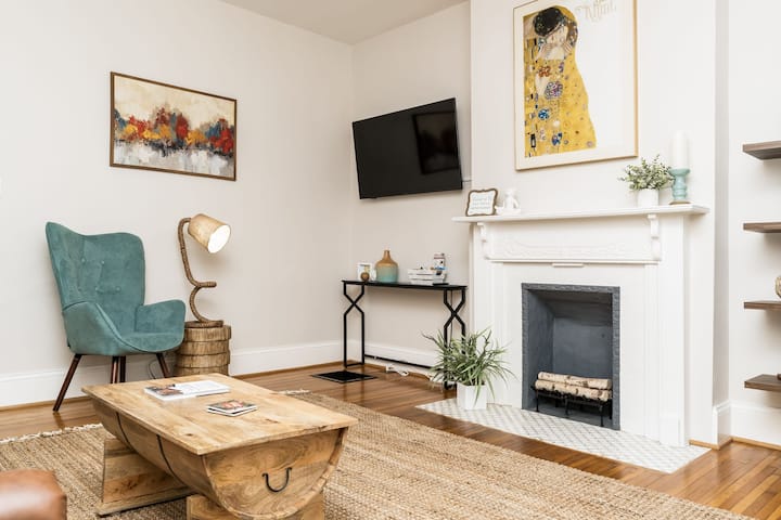 Cozy Brick Retreat | Heart Of German Village - Columbus, OH