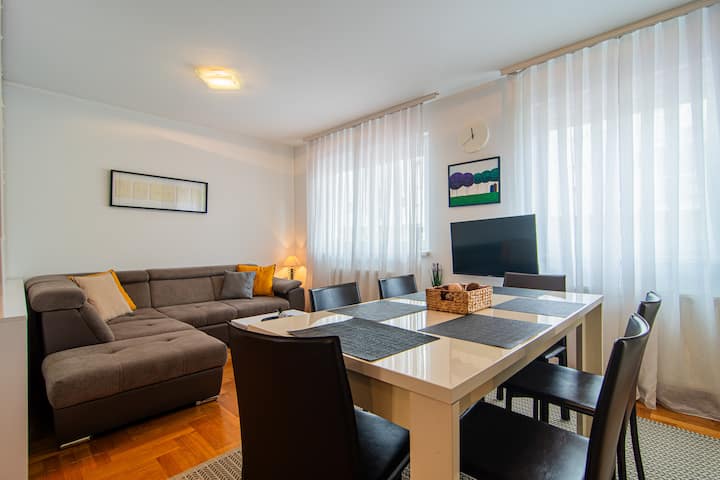 Flex Selfcheckins 97 / Garden / Parking /2 Bedroom - Zagreb