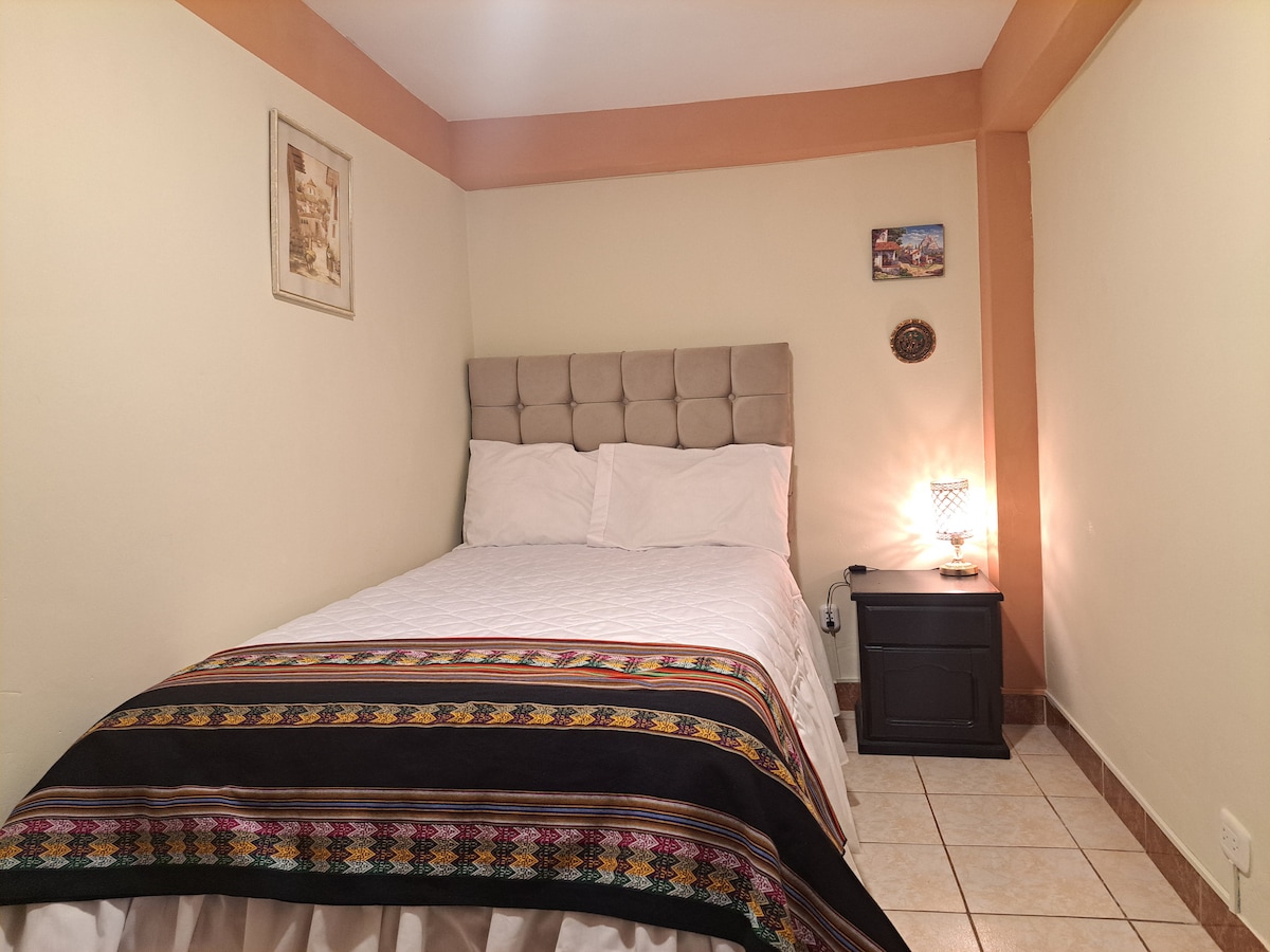 Chambre avec lit 1,5 places pour 01 invité