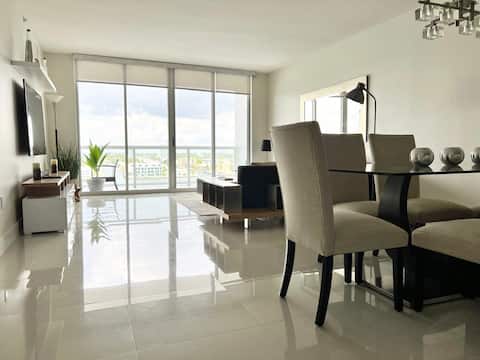 Successful Airbnb property: Beautiful apartment. Perfect location in Sunny Isles Beach