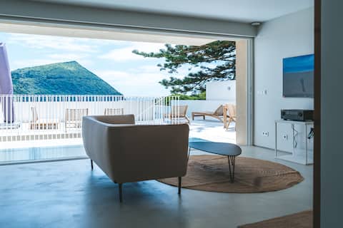 Garajau Room: Peaceful Stay By the Sea