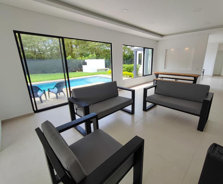Casa Campestre Con Piscina - Acacías