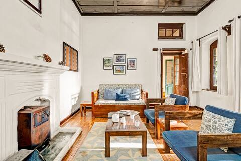 3 rooms Villa with British architecture
