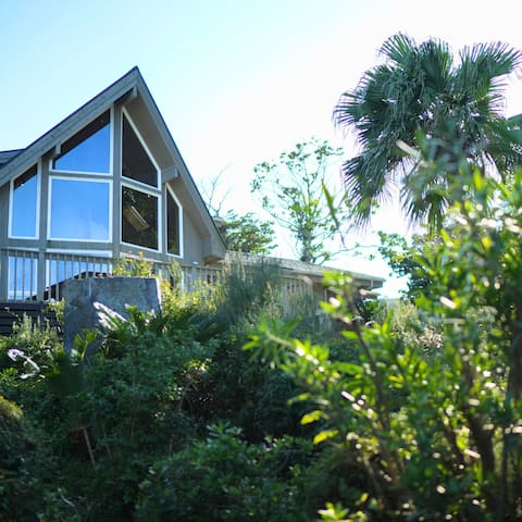 Entire 2-building, 2,000-tsubo site for rent - Montreux House