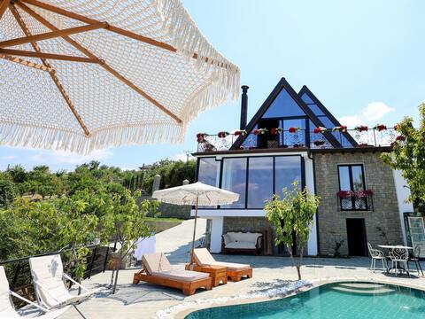 Sunrise House - Swimming Pool ( 1st Floor )
