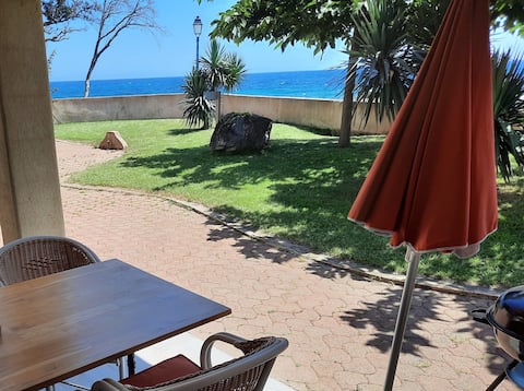 CORSICA, "waterfront"