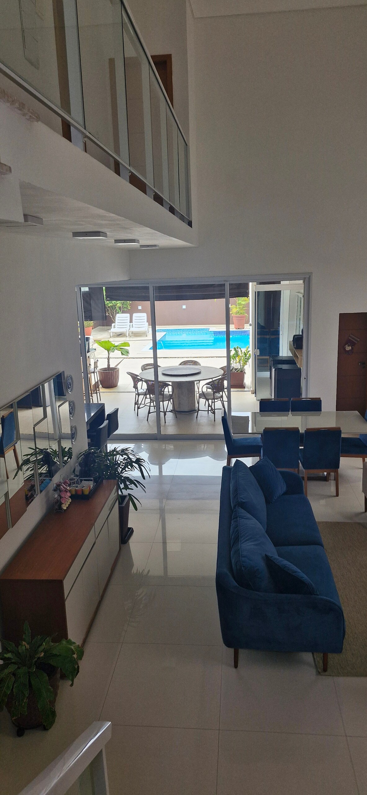 Popular Airbnb listing: Luxury House in Oceanfront Condominium with Pool in Caraguatatuba