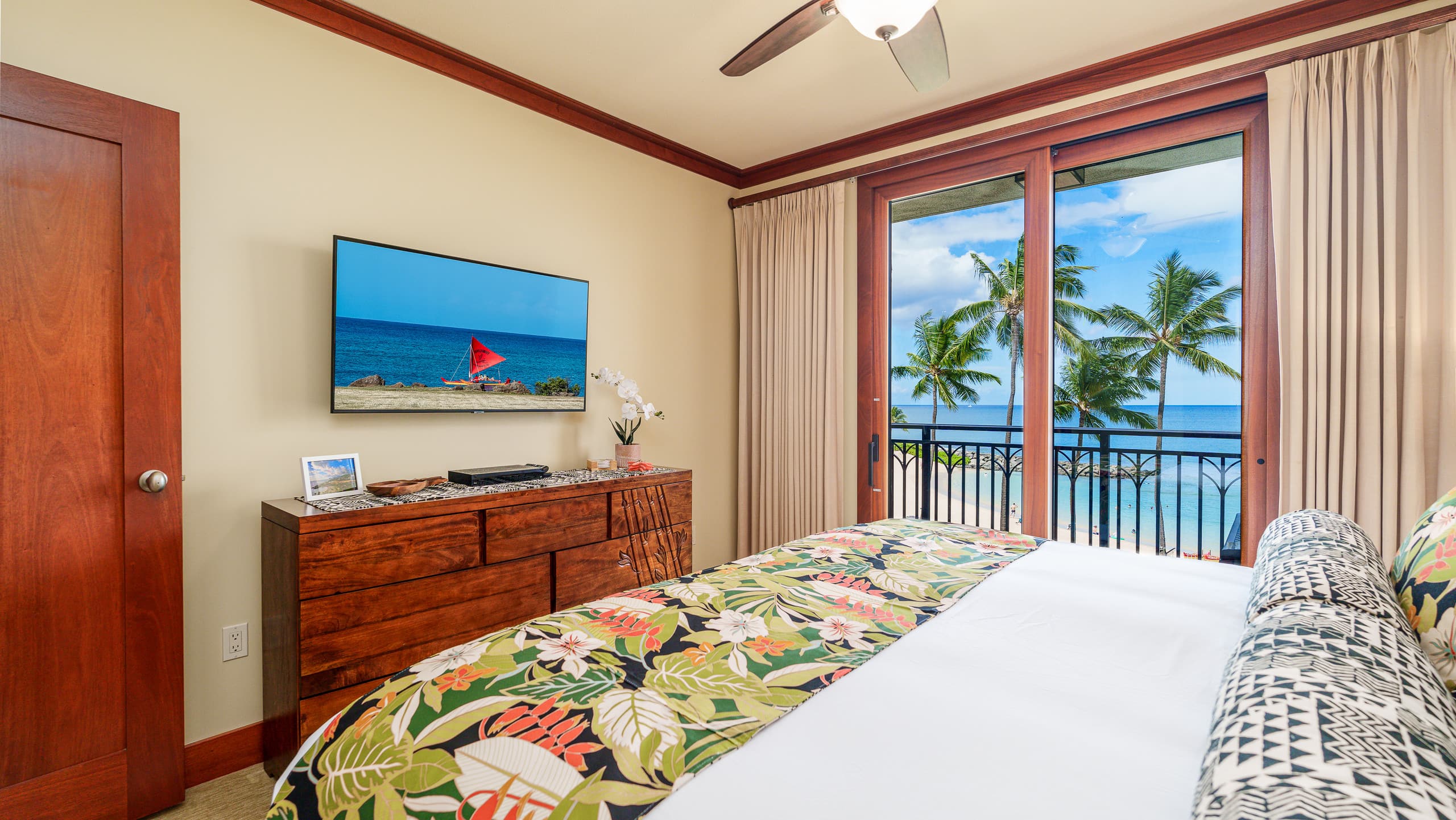 Condo in Kapolei · ★4.93 · 2 bedrooms · 4 beds · 2 private baths - Image 2