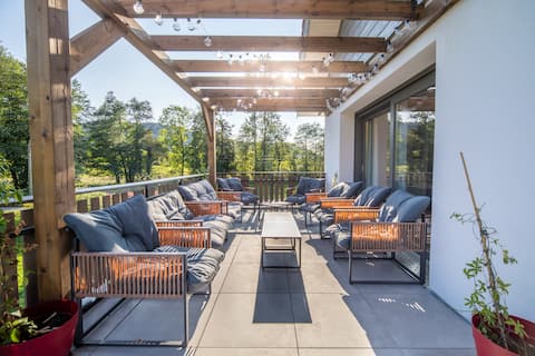 Campôse, authentic vintage house with hot tub, 10p