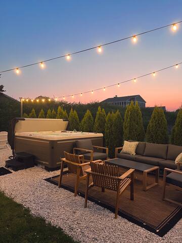 Misquamicut Groove Beach Cottage gallery image 5