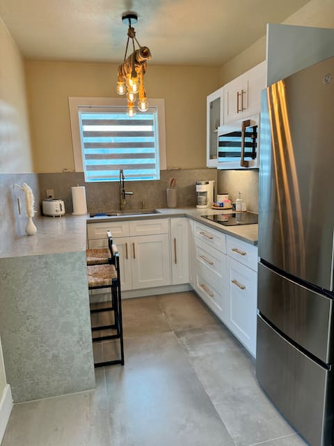 Popular Airbnb listing: Tiny Tulum | Tropical Oasis in Tampa’s Heart! in Plaza Terrace