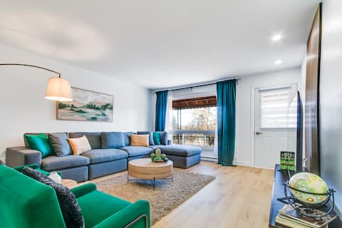Top Airbnb: Bright & Large 3Br | Spa | Park View | Netflix in Ahuntsic Cartierville