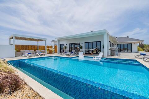 New Ocean View | Infinity Pool | Steps 2 BabyBeach