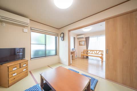 House along Tokyo and Toden / Good access! / Sleeps up to 7 people / Free parking available / 4-minu