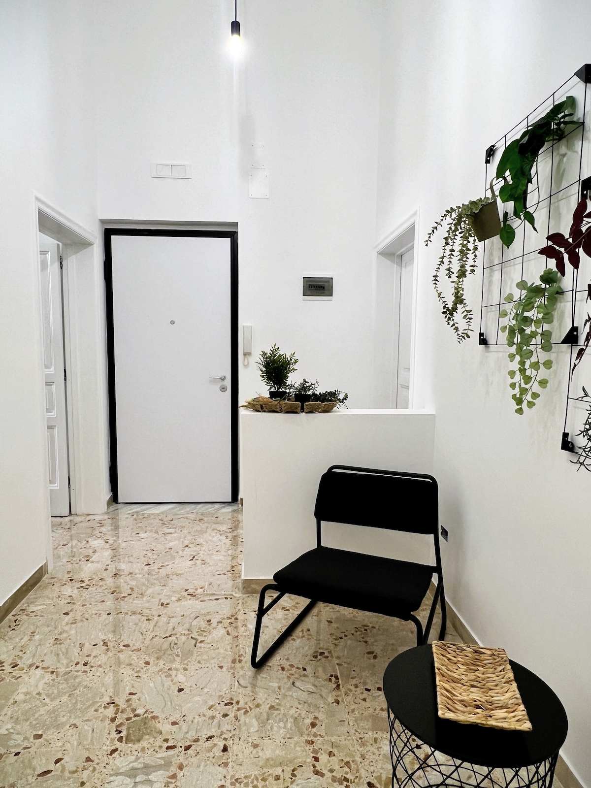Top Airbnb: Lucky Corner ElegantStay CIN: IT073027C200098093 in Taranto