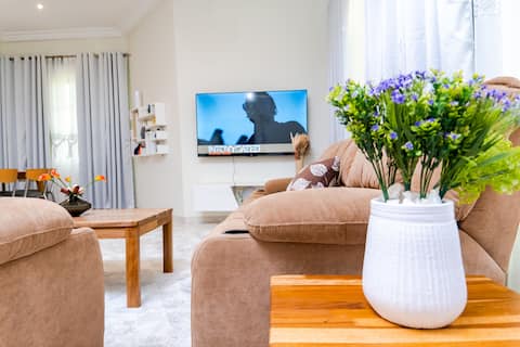 Tranquil Retreat with Pool at H Village