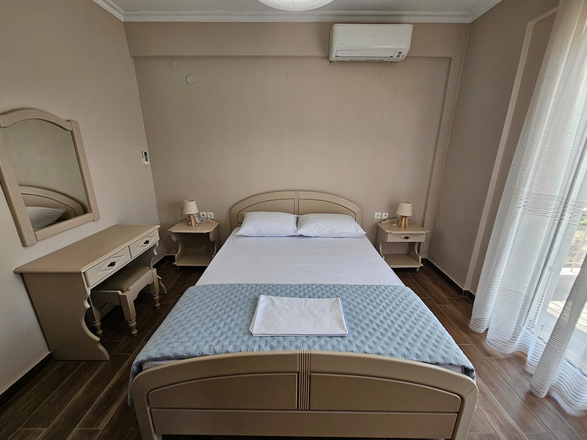 Pamje panoramike e dhomës së gjumit 1