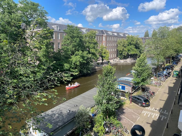 Stunning and spacious canal home with roof deck