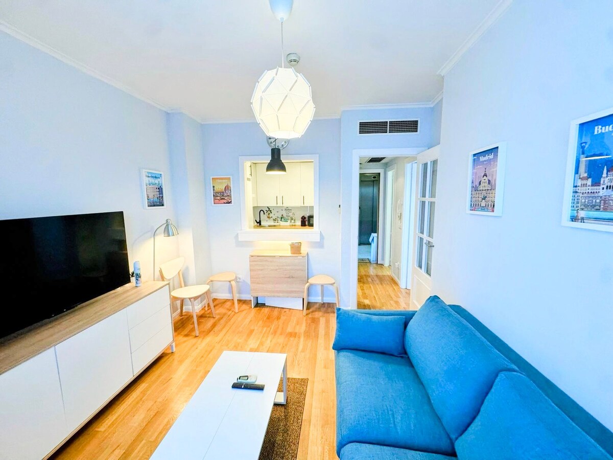 Propiedad de Airbnb exitosa: Airport Madrid Plenilunio Suites Green by beBalmy en San Blas Canillejas