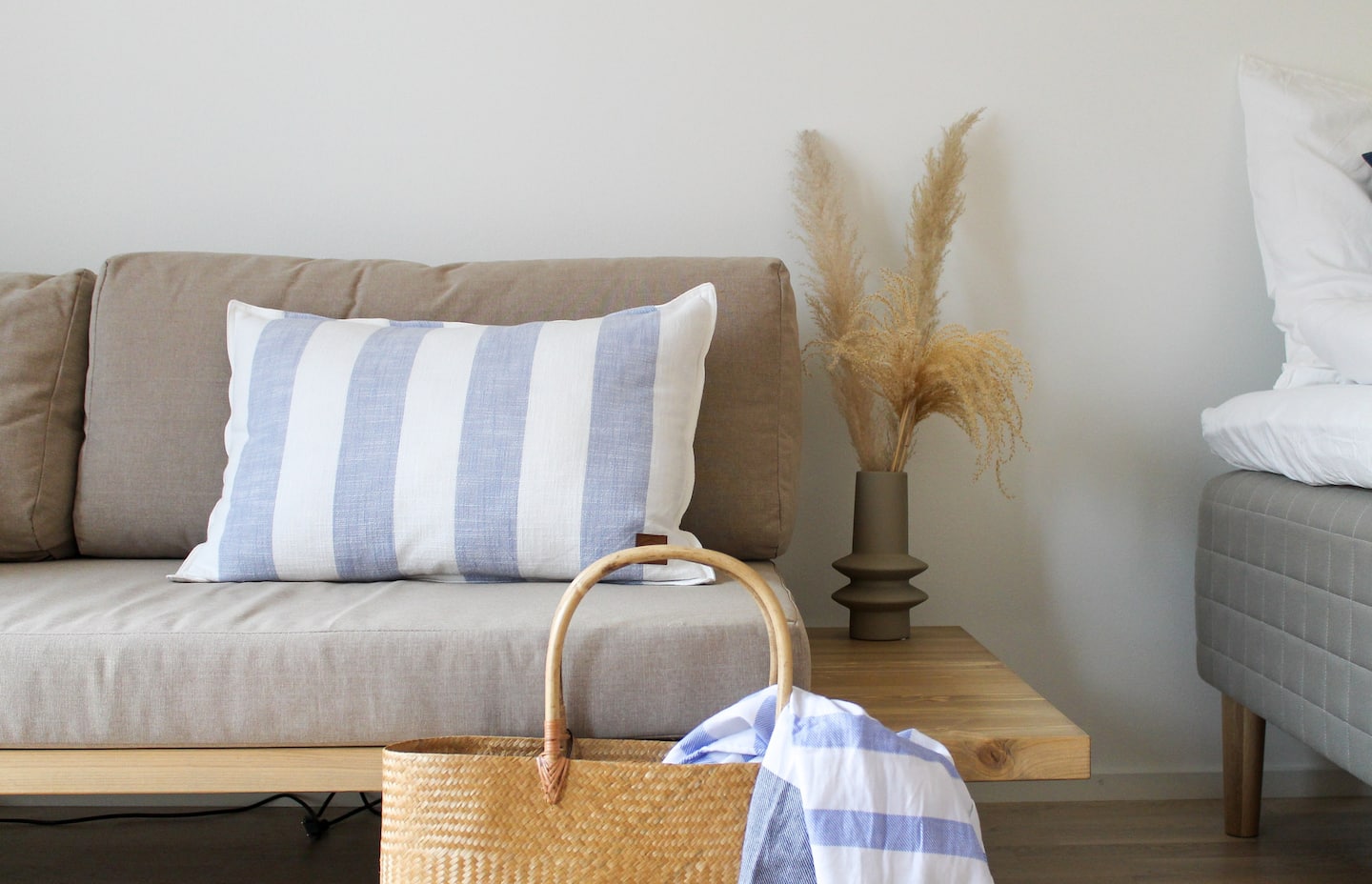 Lakefront Beach House Studio 4