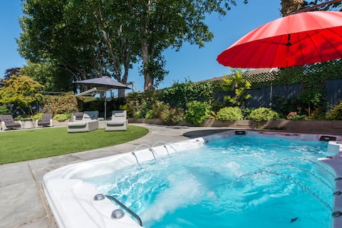 Heated Pool in Spacious Family Friendly Luxury