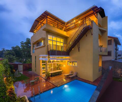 4BHK Goldfinch with Temperature Control Pvt Pool