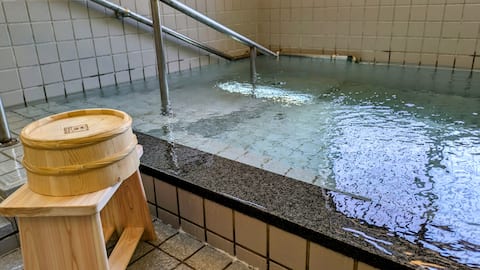 Nachi’s Only Private Onsen & Manga Escape